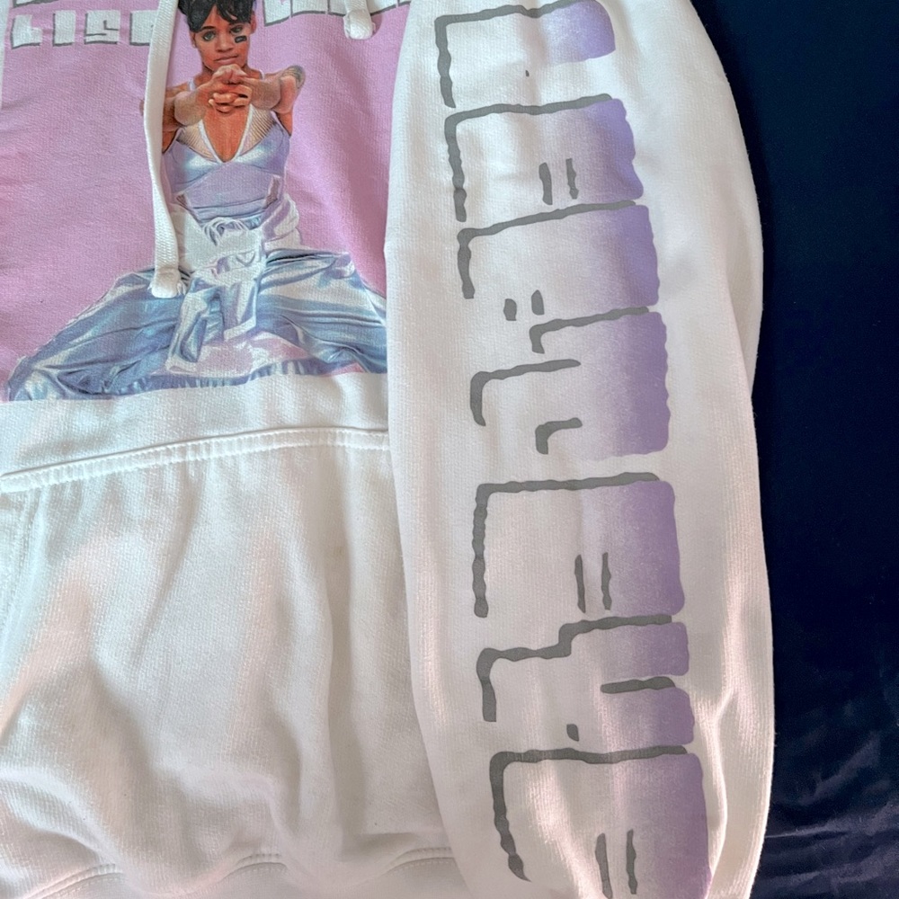 Lisa “Left Eye” Lopez 90s Legends hoodie - Picture 5 of 5